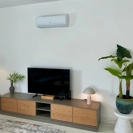 City&sea Apartment *